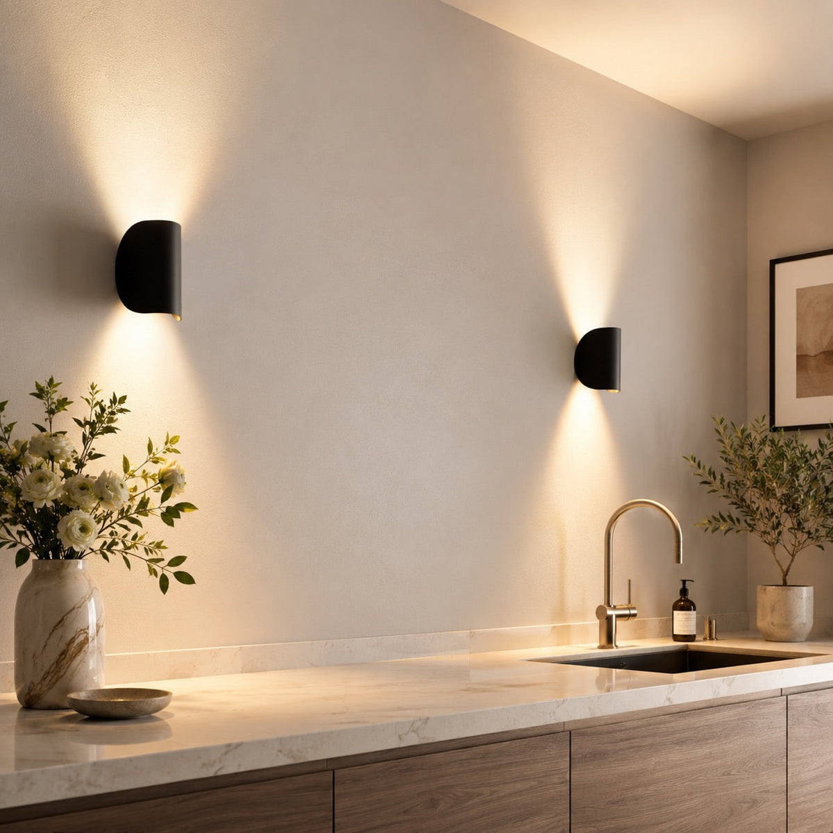 LED Wandleuchte Up Down Aluminium dimmbar für innen – Nahaufnahme des Lichtaustritts