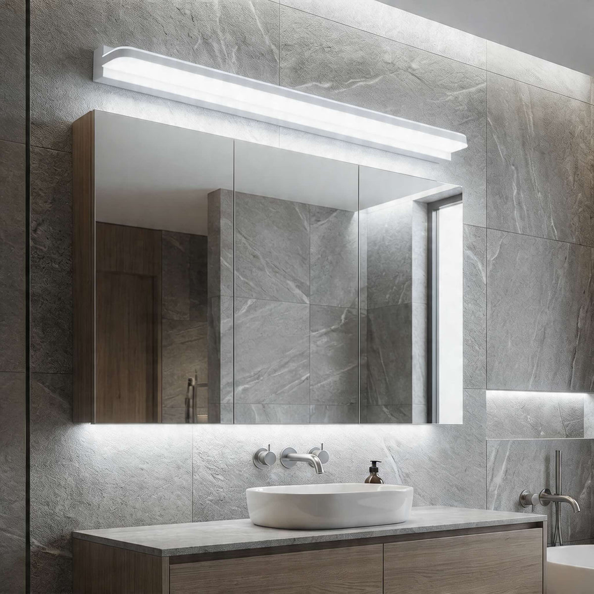 LED Spiegelleuchte Bad Wandleuchte mit Metallrahmen – Produktansicht