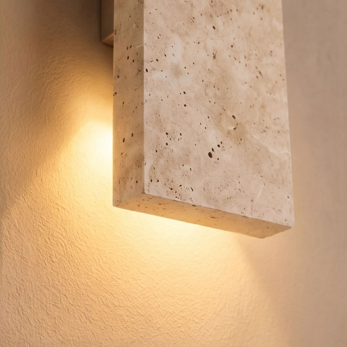 LED Wandleuchte Naturstein dimmbar IP65 innen und außen – Nahaufnahme des Lichtaustritts